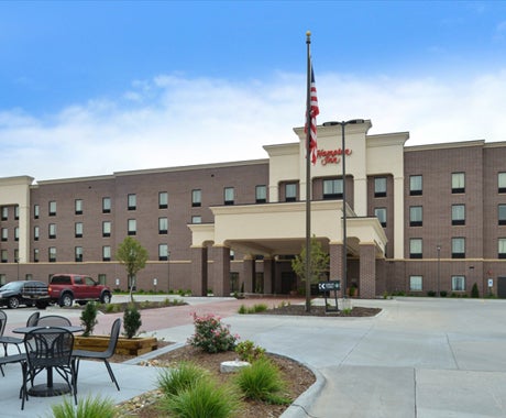 Hampton Inn and Suites Omaha-Aksarben/Midtown